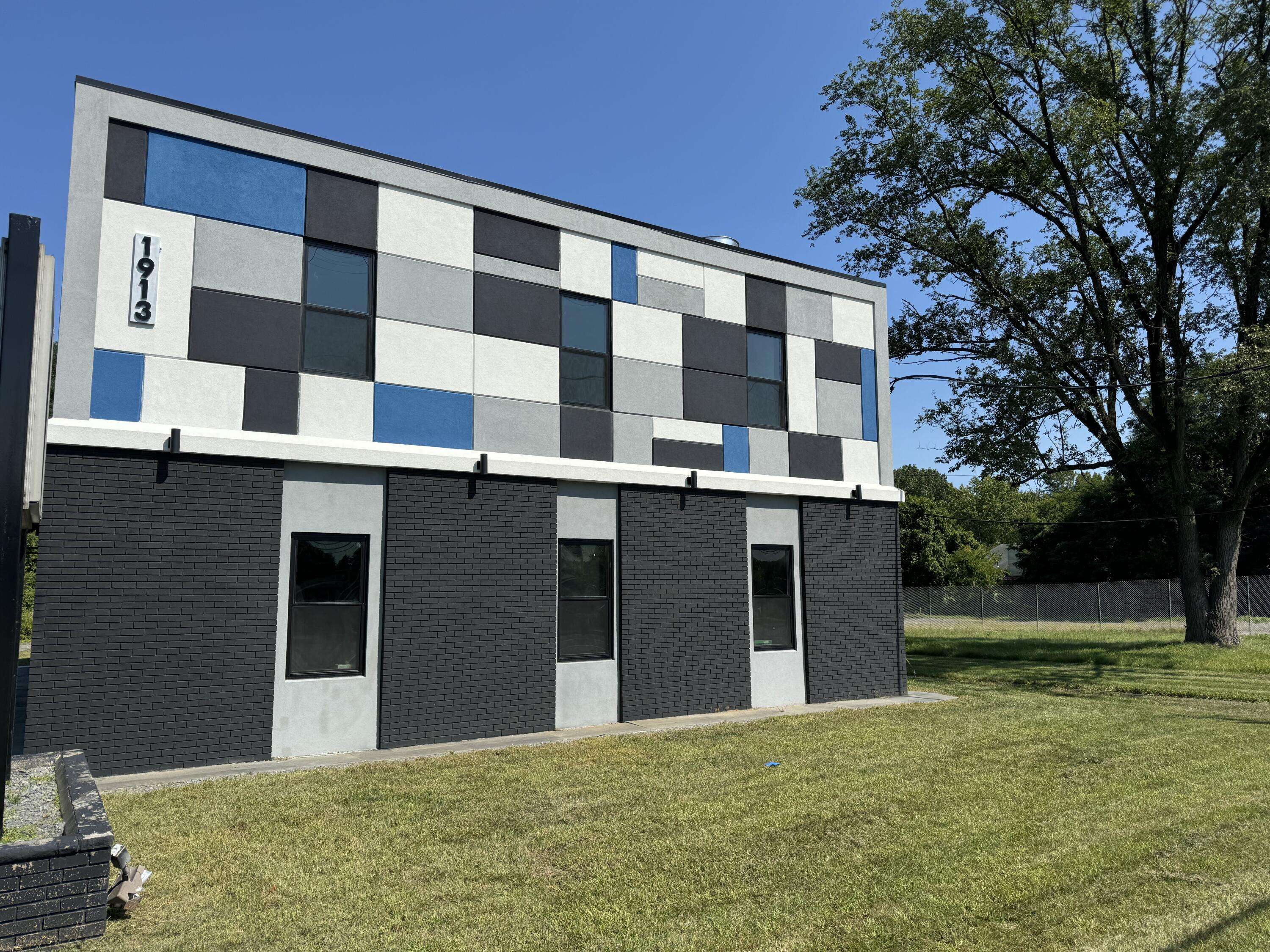 1913 Central AVE, Albany, NY 12205