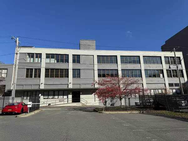 25 Monroe ST, Albany, NY 12210