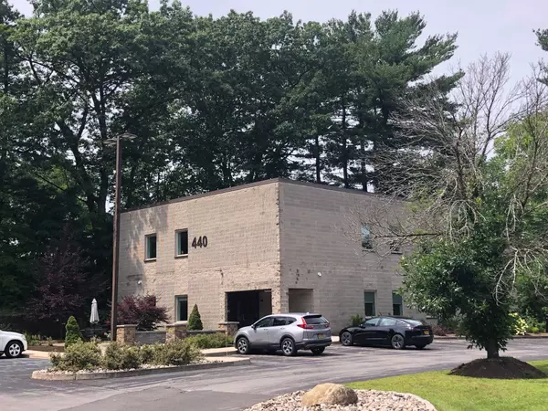 440 New Karner RD, Albany, NY 12205