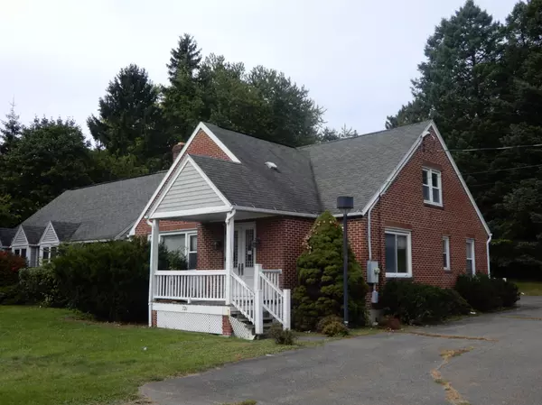 721 Hoosick RD, Troy, NY 12180