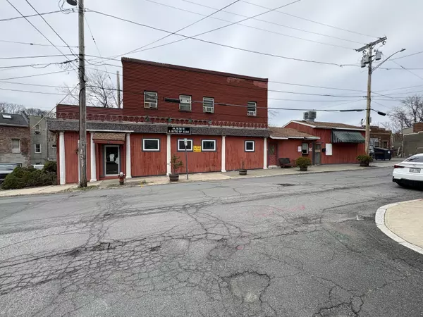 1 14th ST, Troy, NY 12180