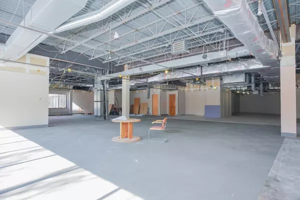 94 New Karner RD, Albany, NY 12203