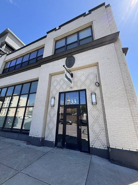 733 Broadway, Albany, NY 12207
