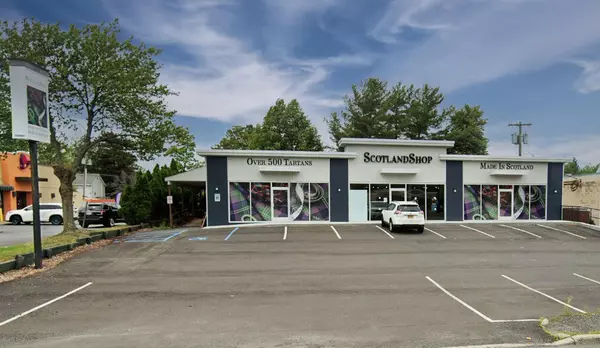 678 Loudon RD, Latham, NY 12110