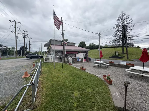 5 John ST, Nassau, NY 12123