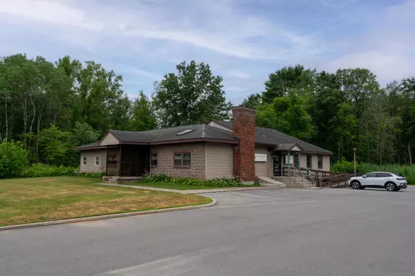 3303 Route 9, Saratoga Springs, NY 12866