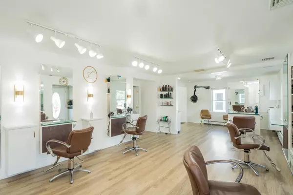 1830 Western AVE, Guilderland, NY 12084