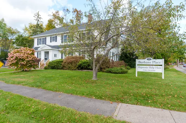 1 Burhans PL, Delmar, NY 12054
