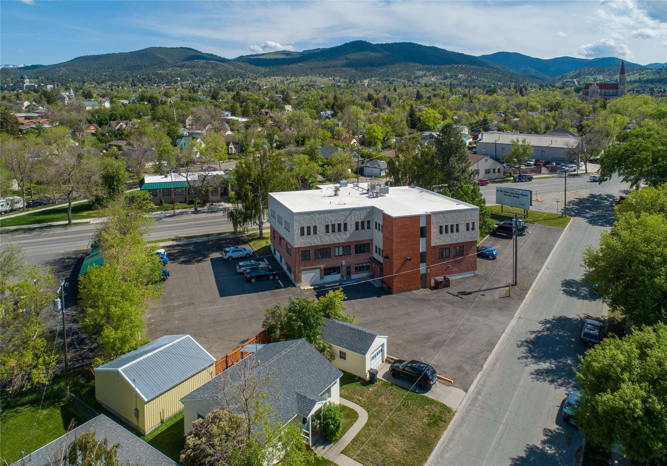 Helena, MT 59601,910 Helena AVE