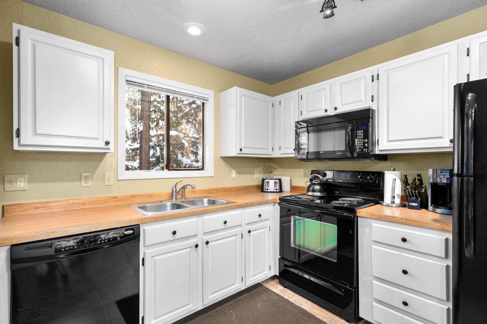 Whitefish, MT 59937,105 Cedar WAY #105