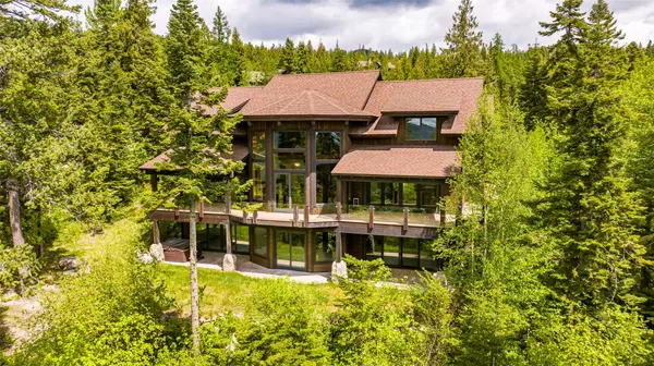 153 S Shooting Star CIR, Whitefish, MT 59937