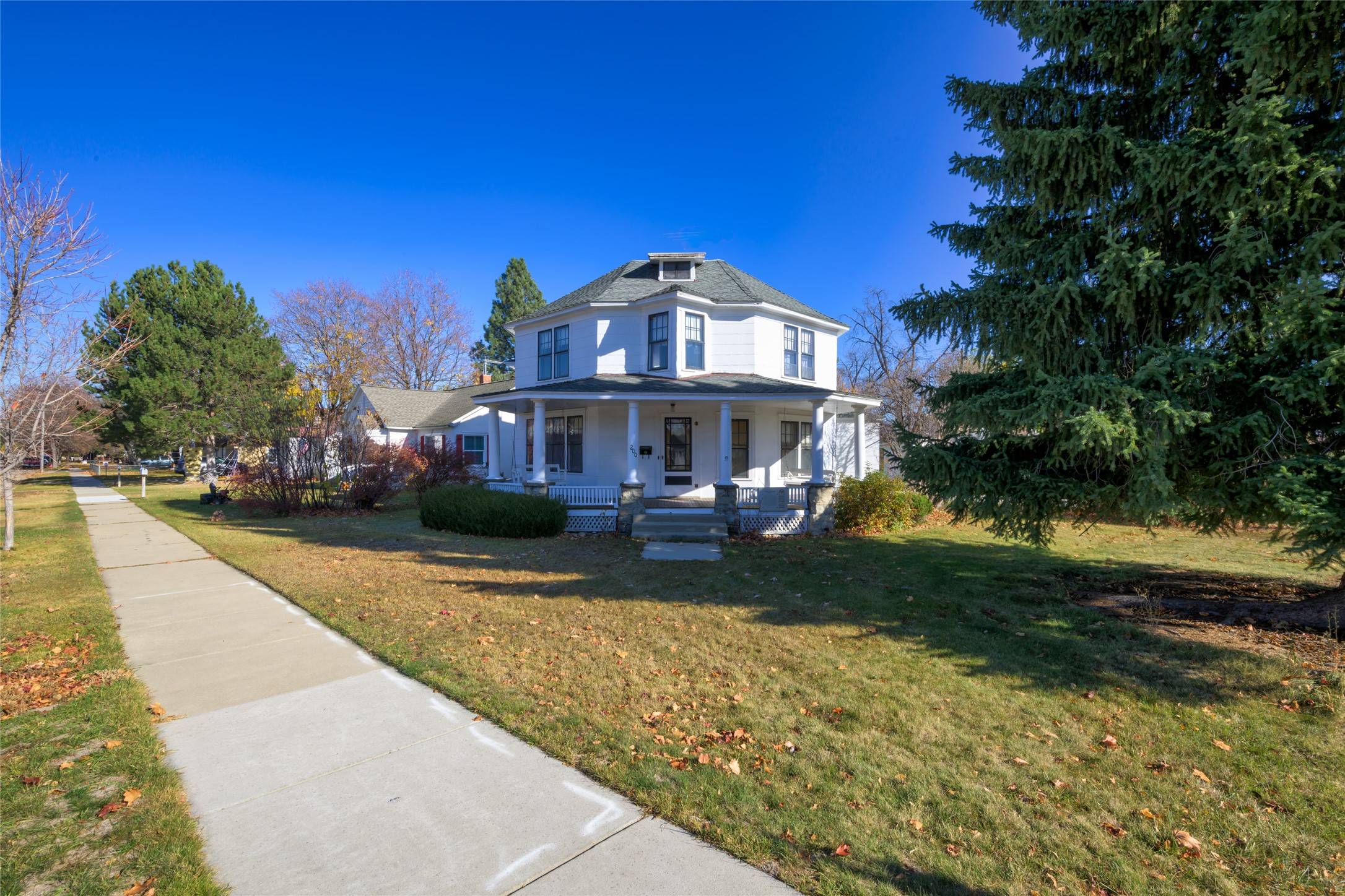 Hamilton, MT 59840,200 N 5th ST