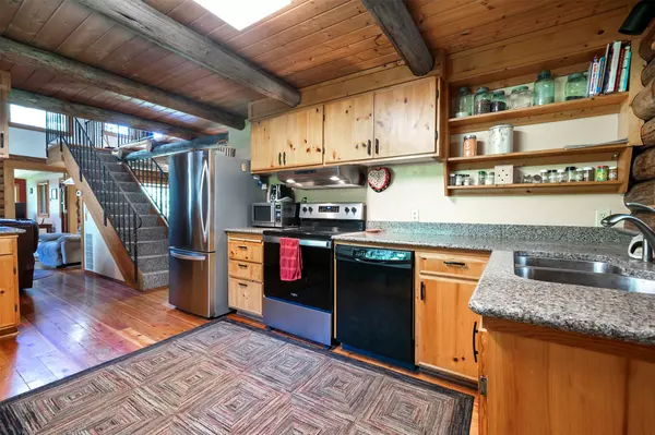 Whitefish, MT 59937,550 Stovepipe RD