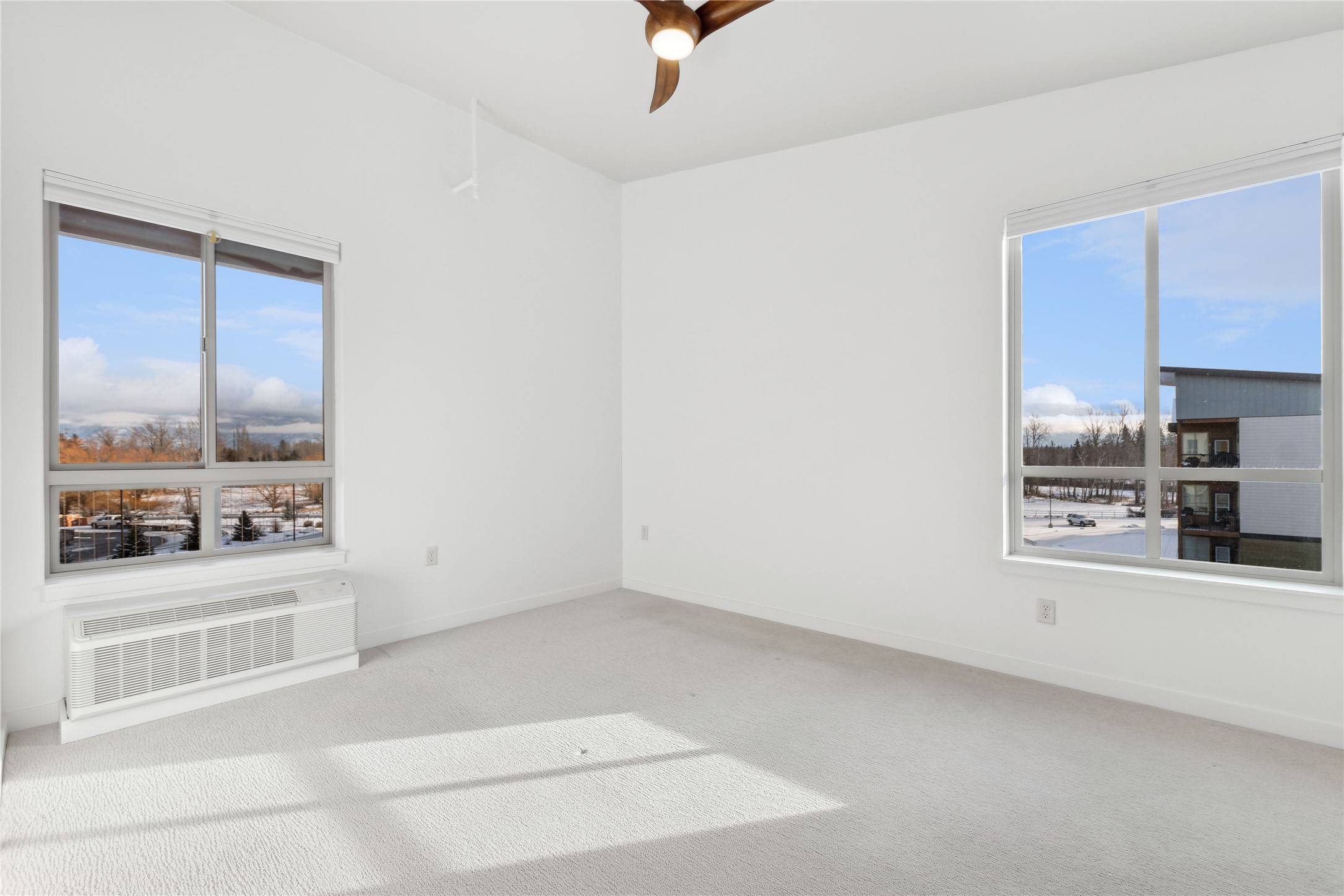 Kalispell, MT 59901,100 Woodlands WAY #S401