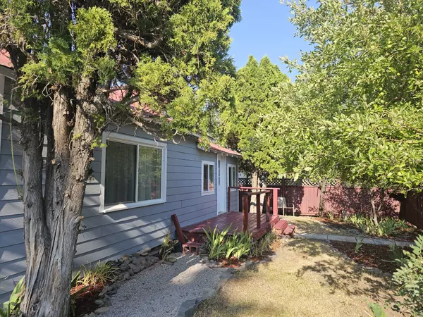 422 2nd AVE S, Hot Springs, MT 59845