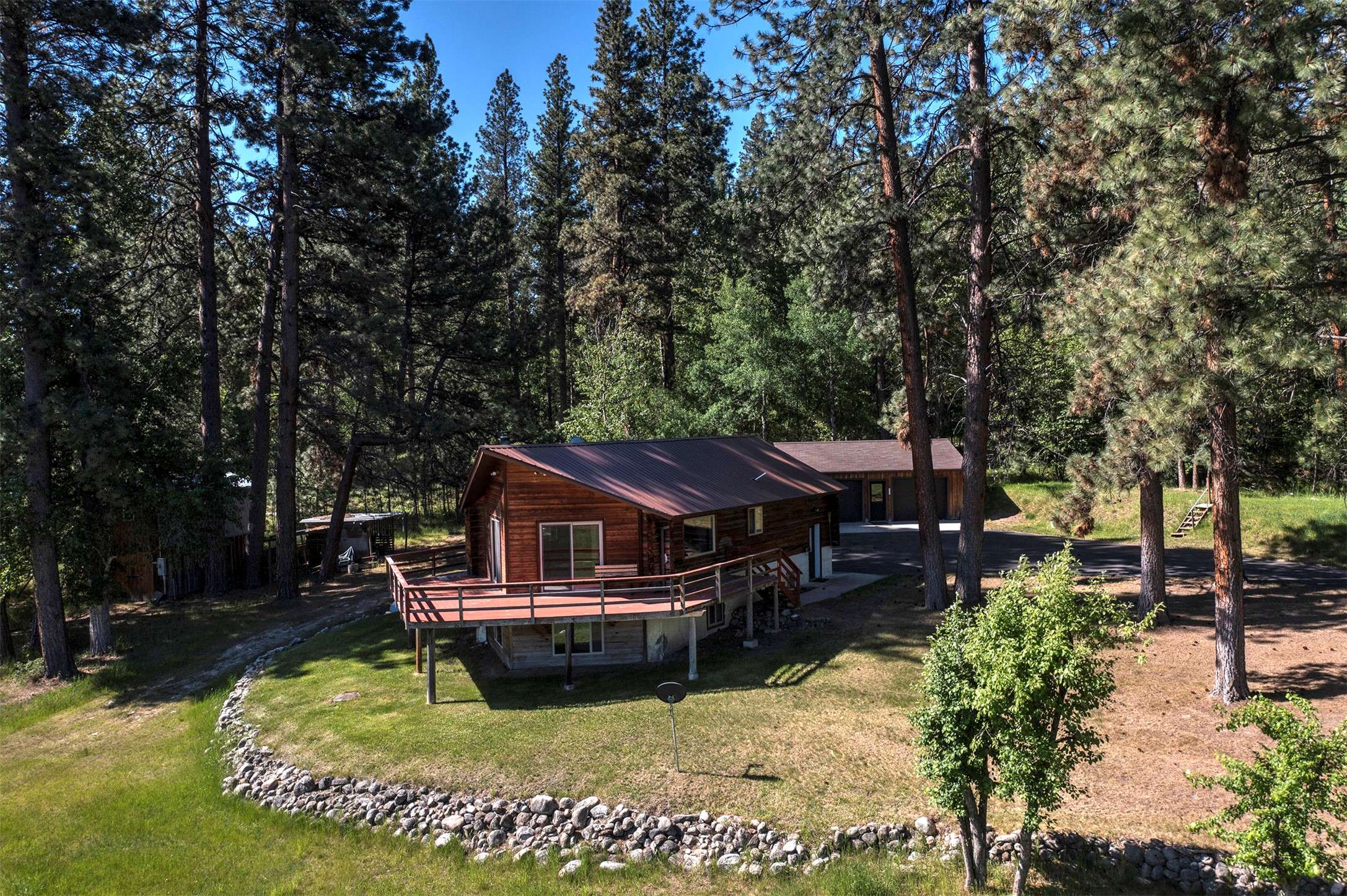900 Springhill RD, Hamilton, MT 59840