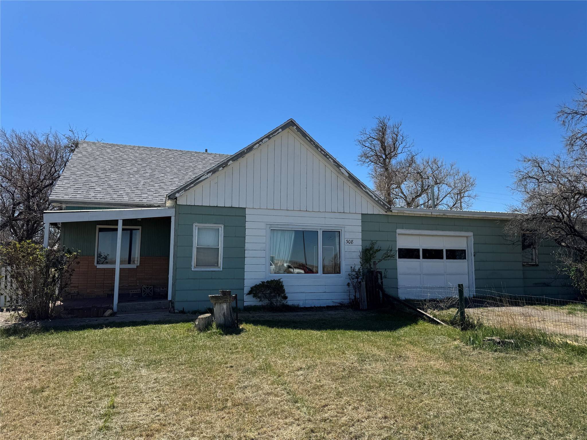 308 N 2nd ST, Sunburst, MT 59482