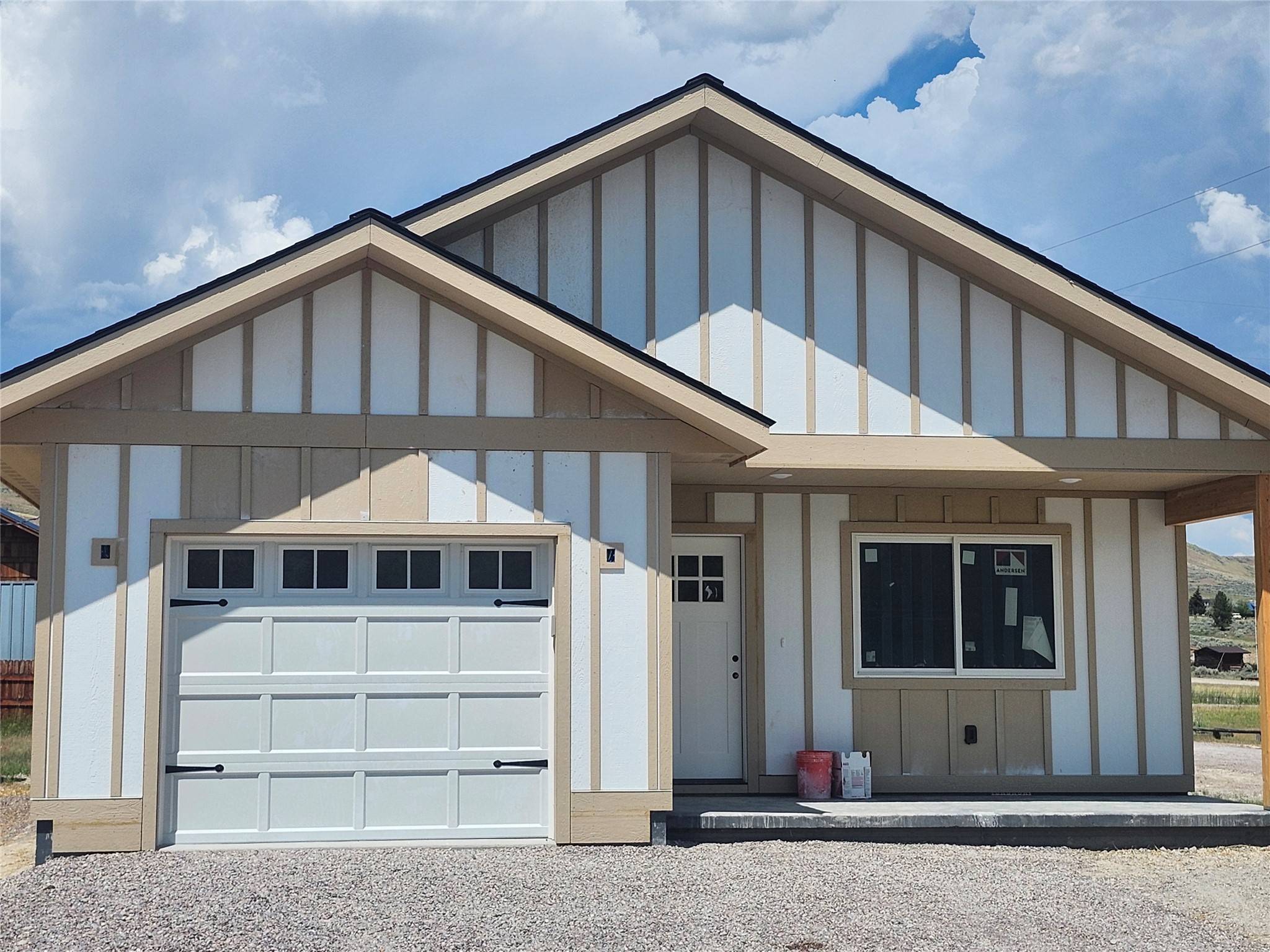 219 NE 3rd AVE, Hot Springs, MT 59845
