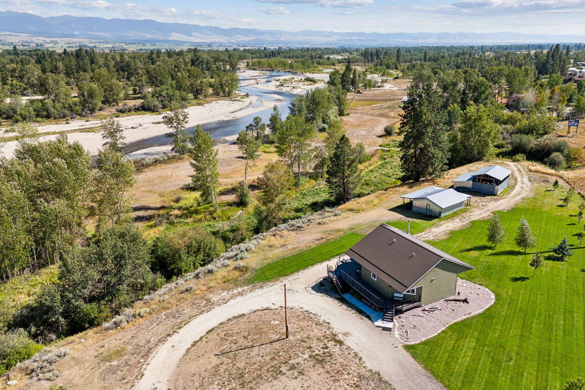 1774 Us Highway 93 N, Victor, MT 59875