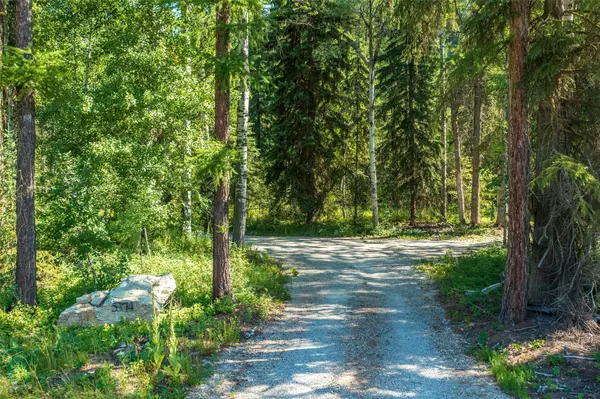5374 Us Highway 93 W, Whitefish, MT 59937