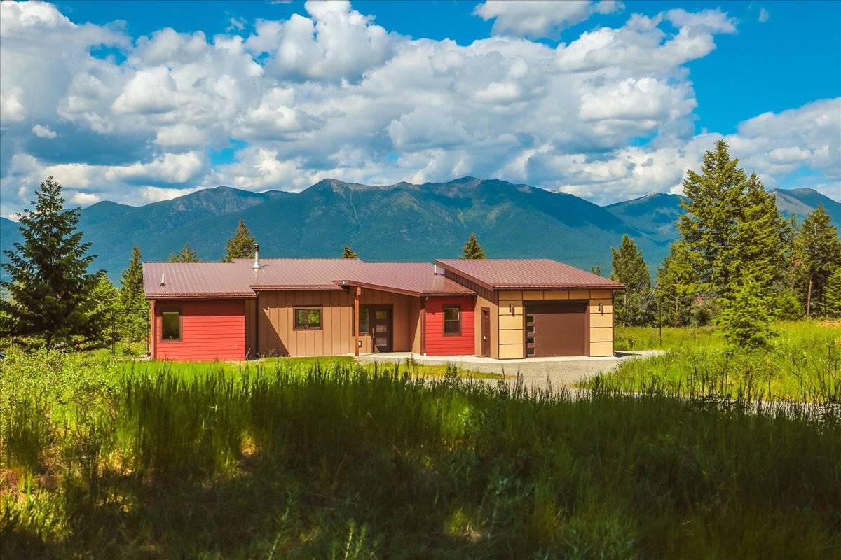 563 Riding High DR, Eureka, MT 59917