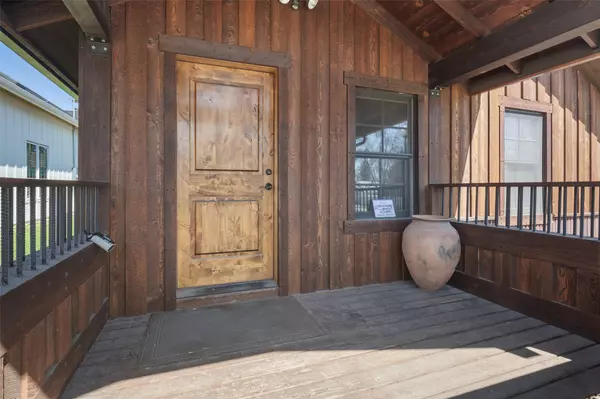 Whitefish, MT 59937,916 2nd ST E