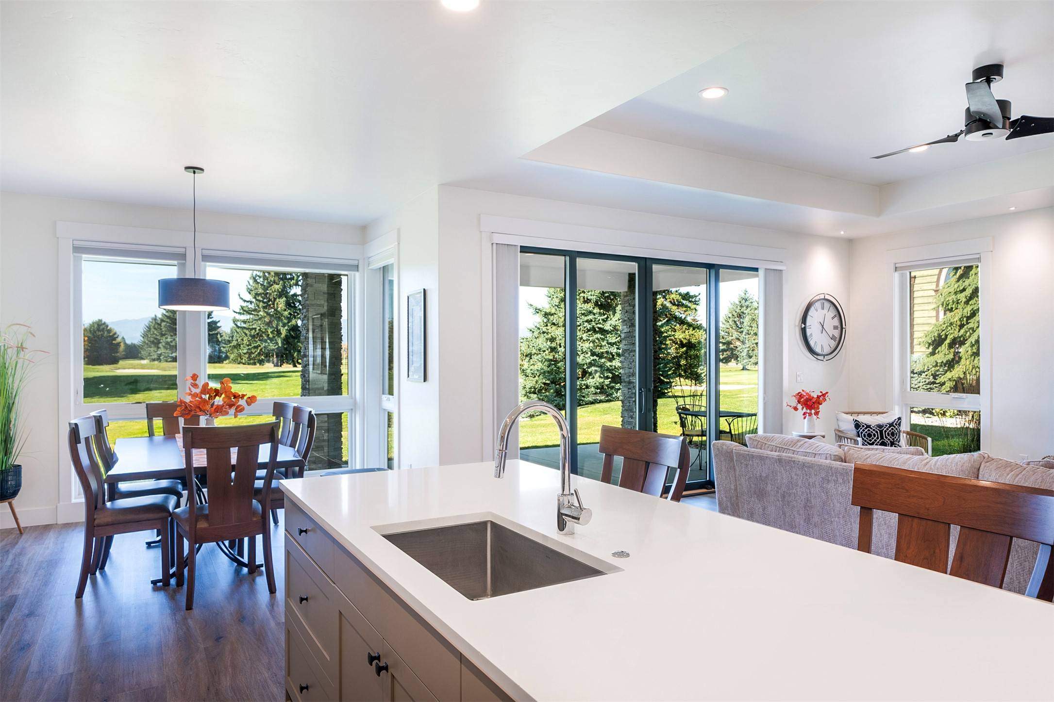 1347 Lake Pointe DR, Bigfork, MT 59911