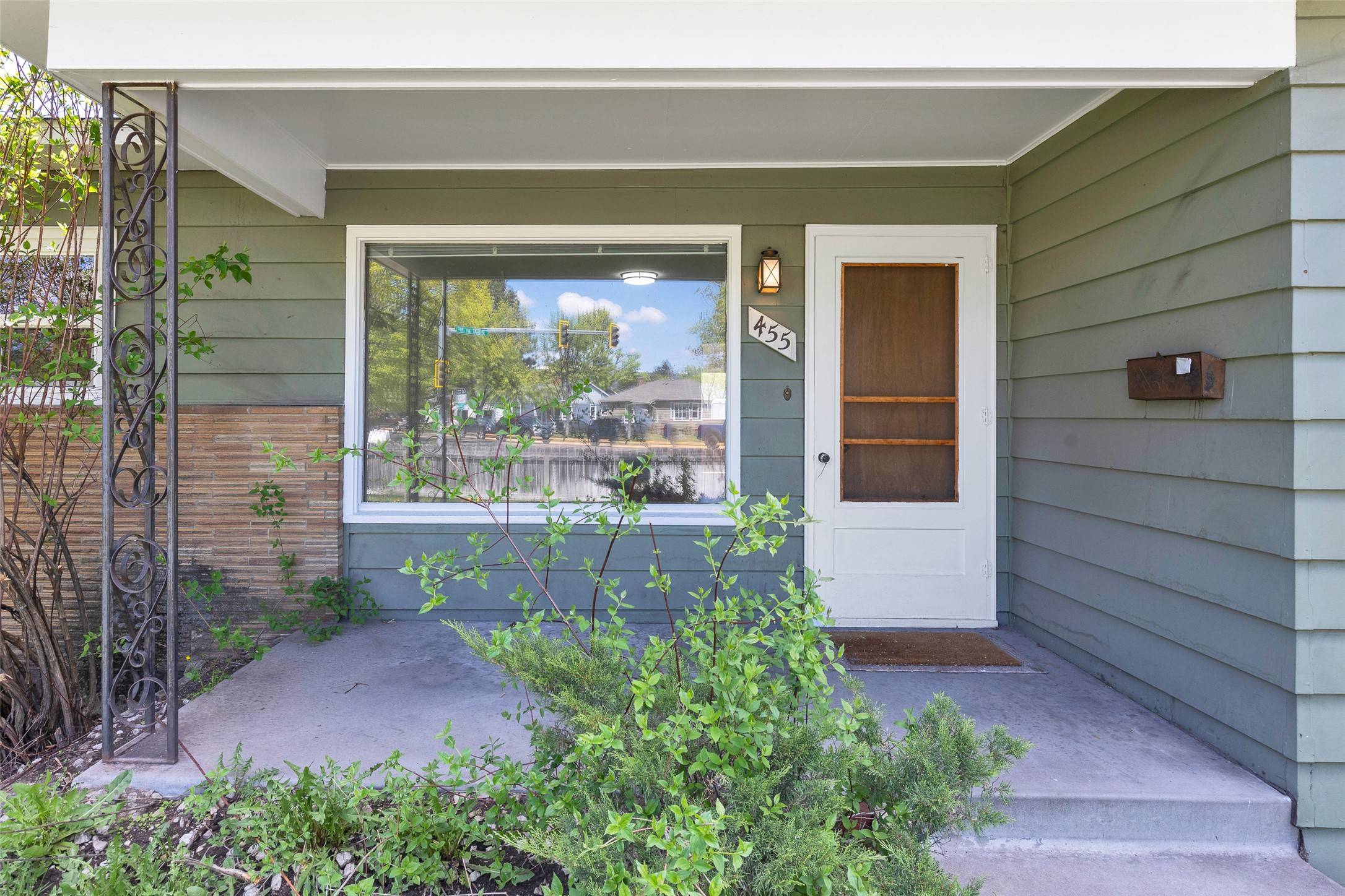 Missoula, MT 59801,455 Mount AVE
