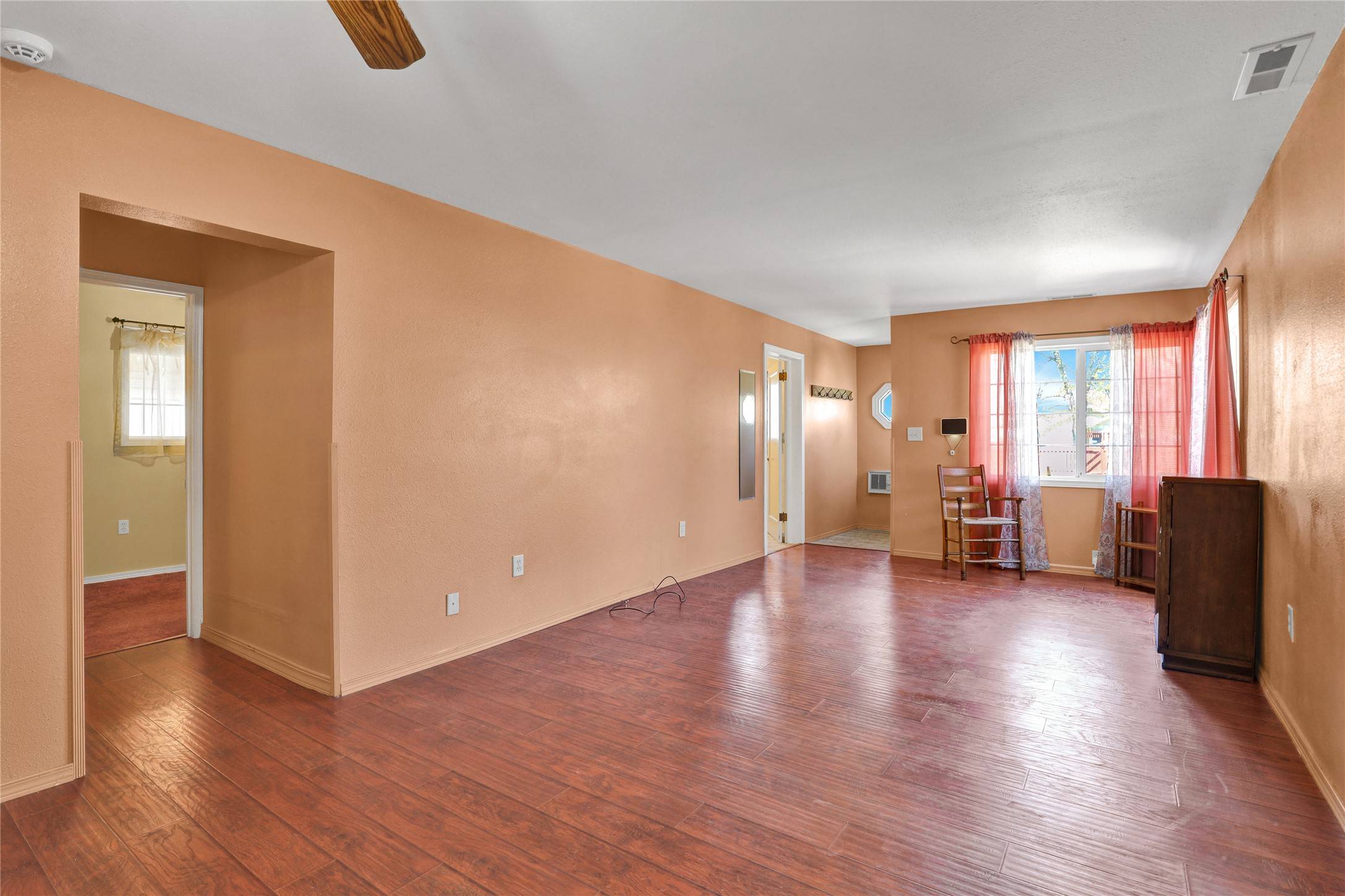 Great Falls, MT 59401,2514 1st AVE N