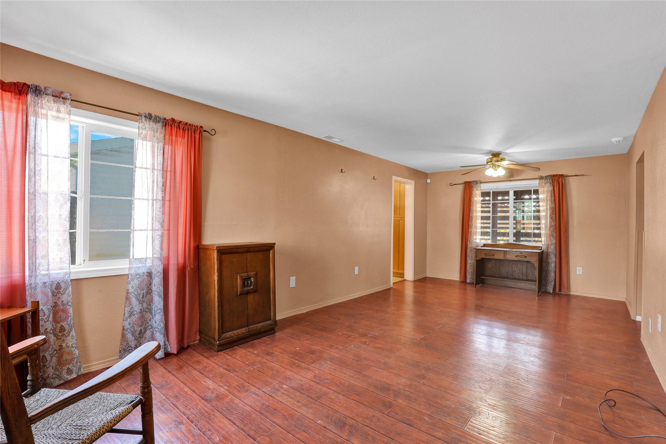 Great Falls, MT 59401,2514 1st AVE N