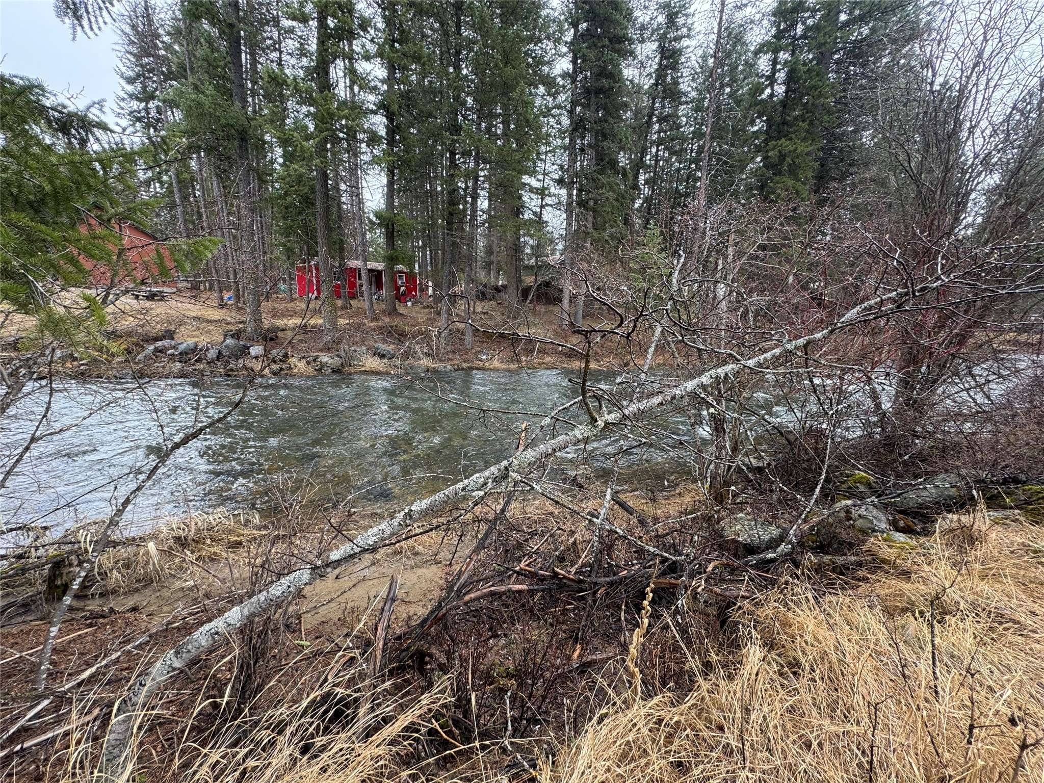 142 W Pipe Creek RD, Libby, MT 59923