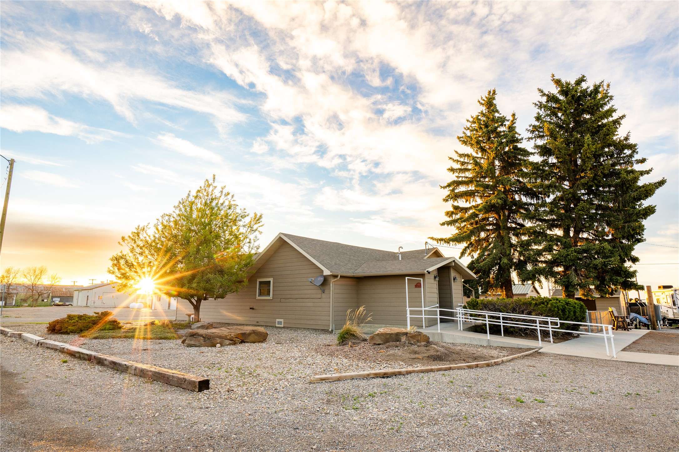 805 Teton AVE, Valier, MT 59486