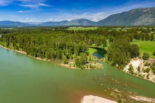 560 Windfield LN, Columbia Falls, MT 59912