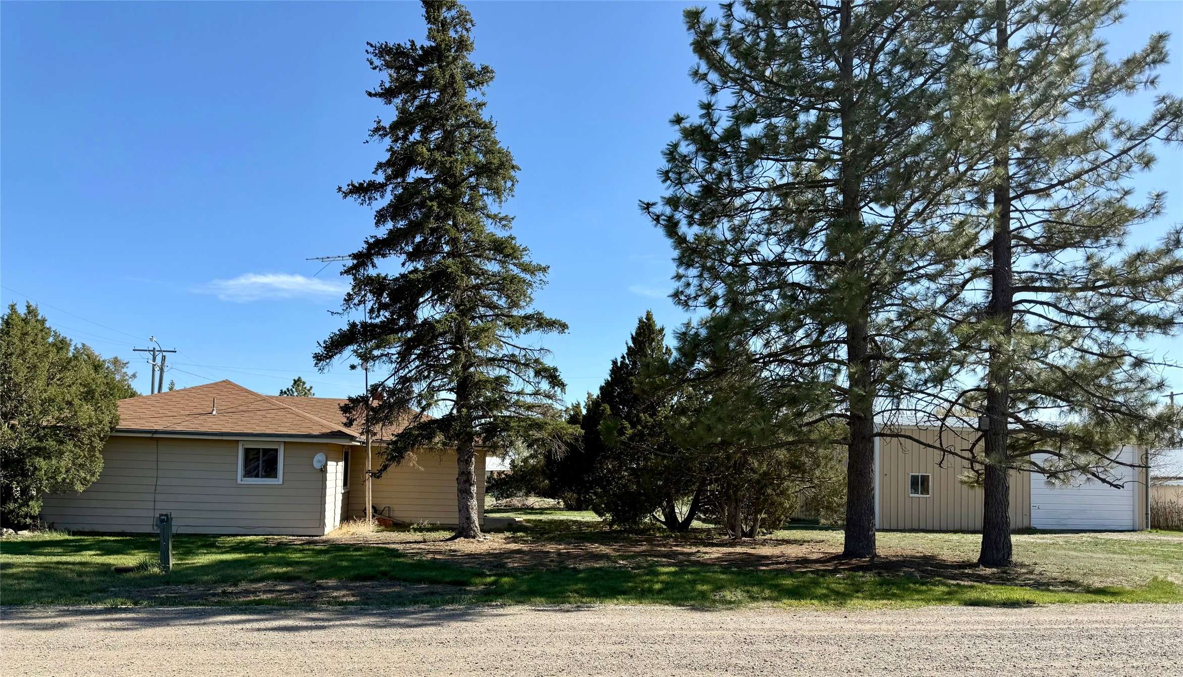 106 S Garner ST, Brady, MT 59416