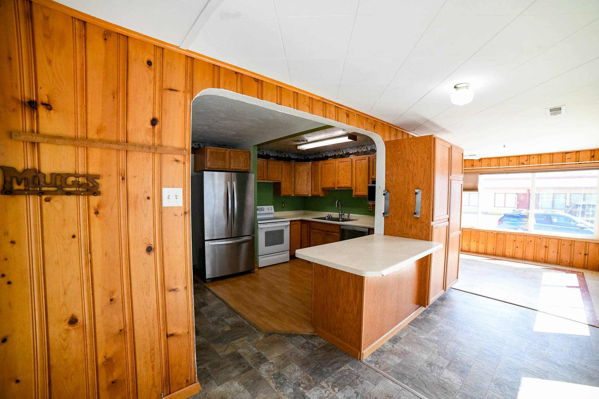 Great Falls, MT 59404,10 8th ST NW