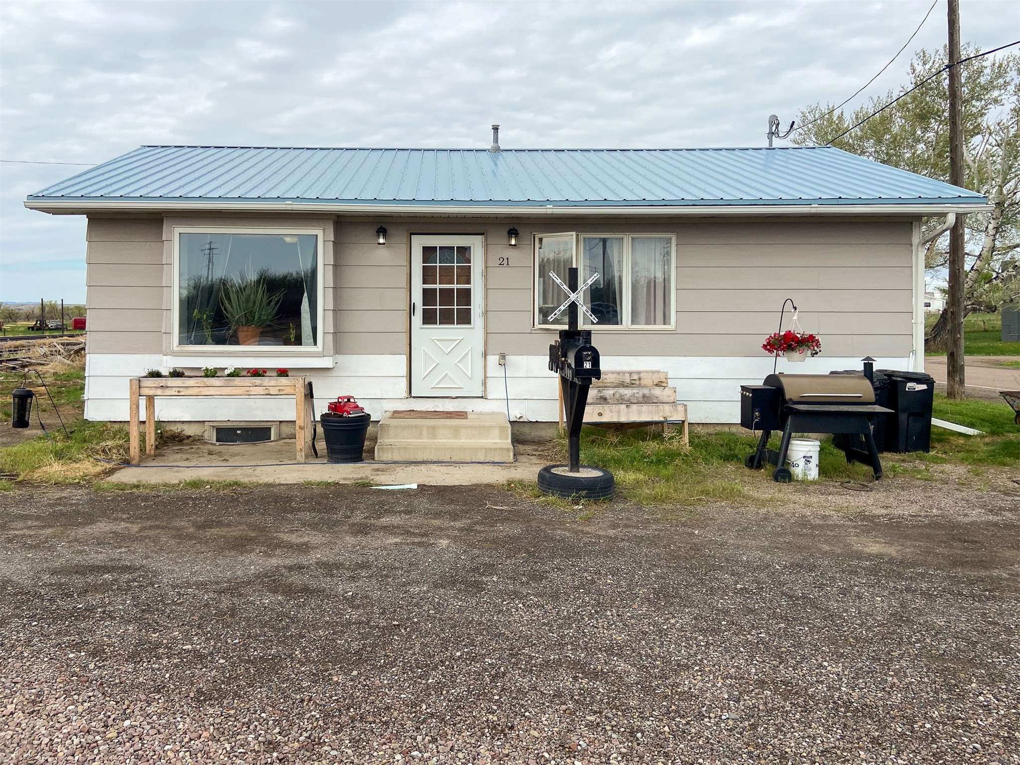 21 Old US Highway 91, Ulm, MT 59485