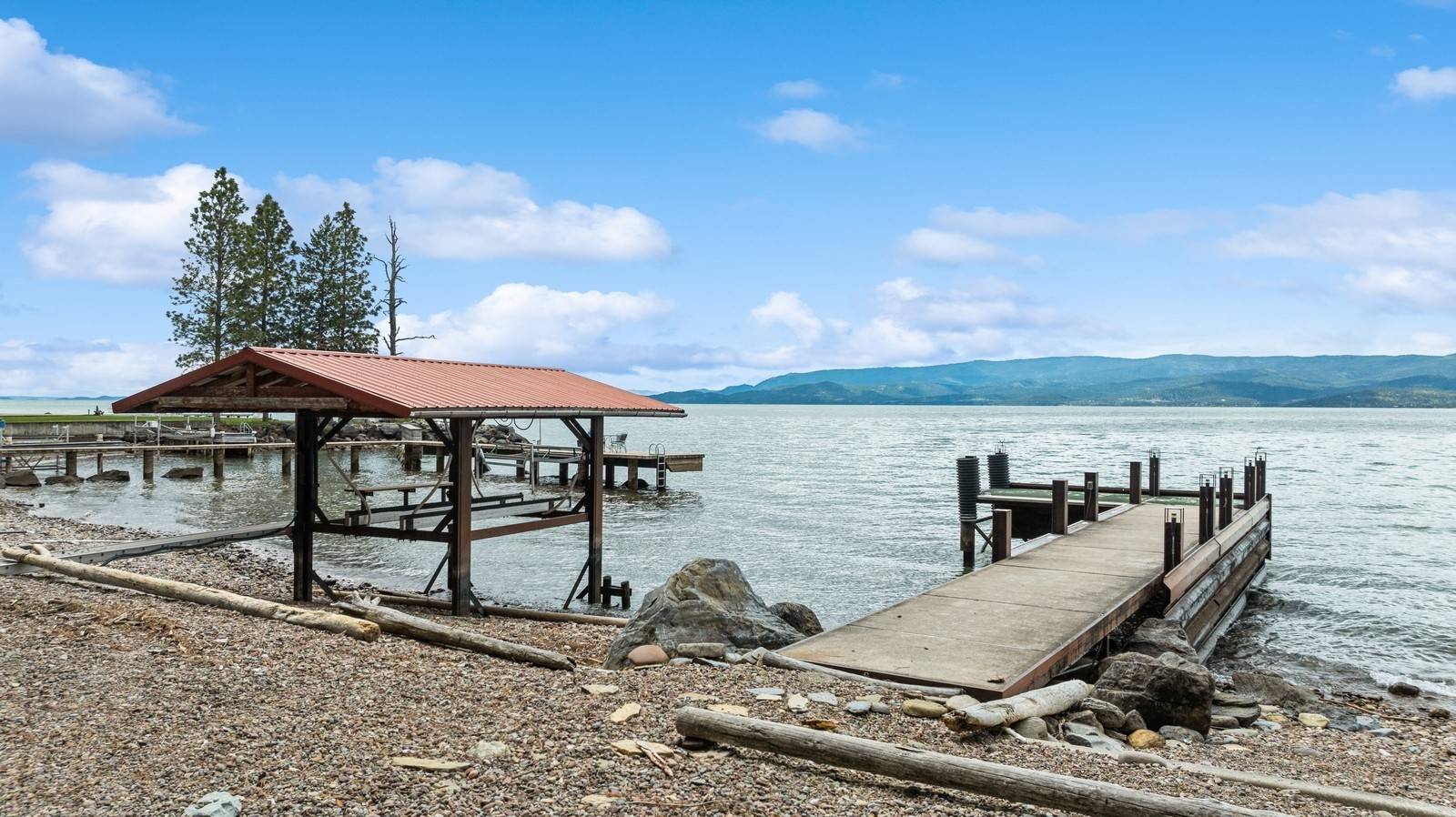 Bigfork, MT 59911,33604 Whitecap LN