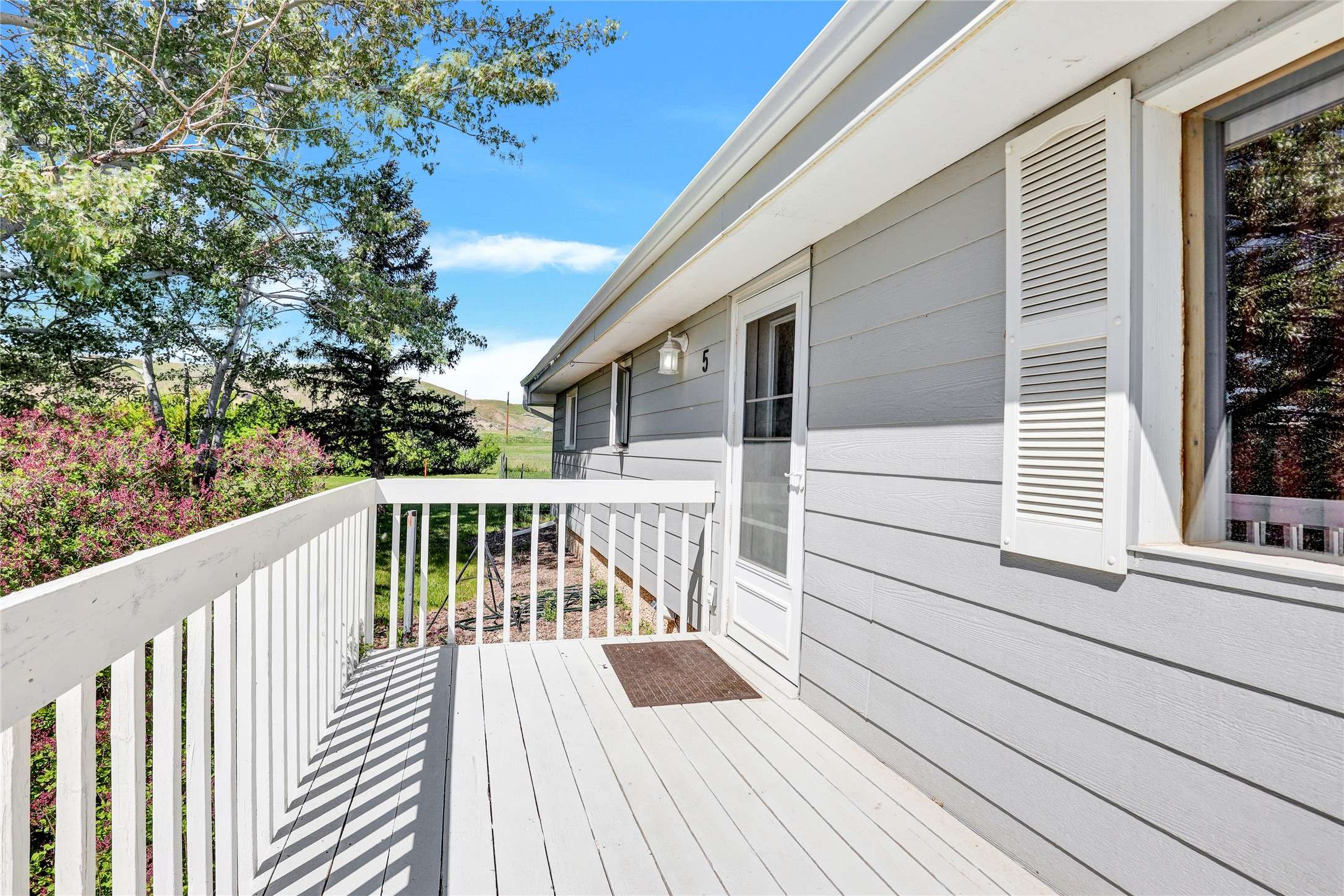 Great Falls, MT 59404,5 Lake Flat LN