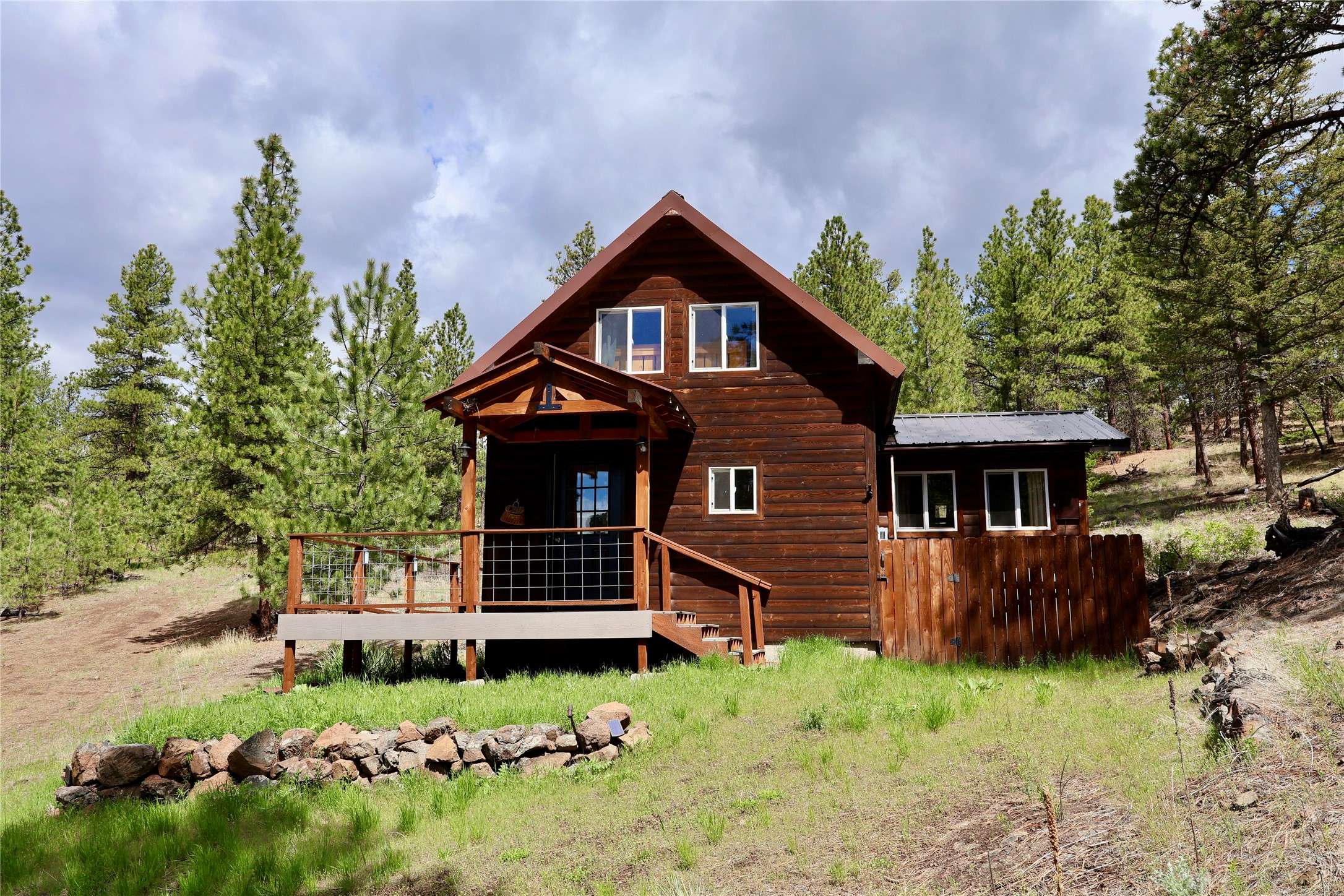 208 Paul Creek LN, Cascade, MT 59421