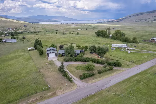 30543 Walking Horse LN, Big Arm, MT 59910