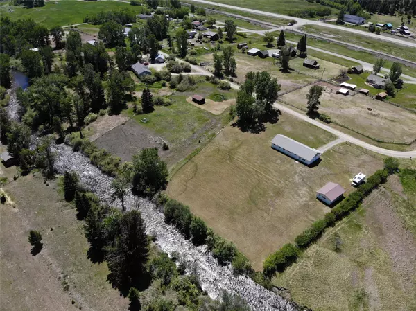 403 Cottonwood LN, Elliston, MT 59728