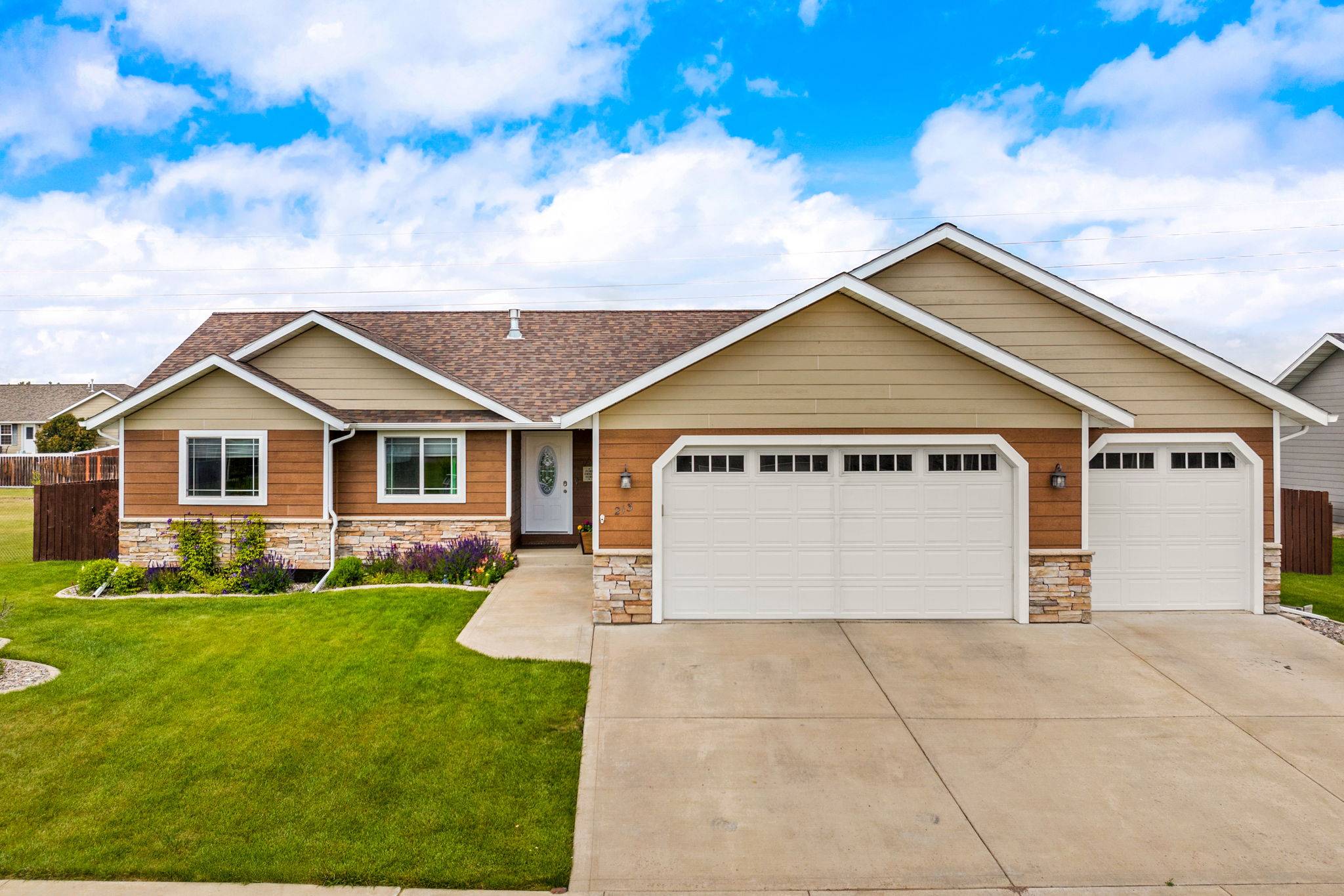 213 36th AVE NE, Great Falls, MT 59404