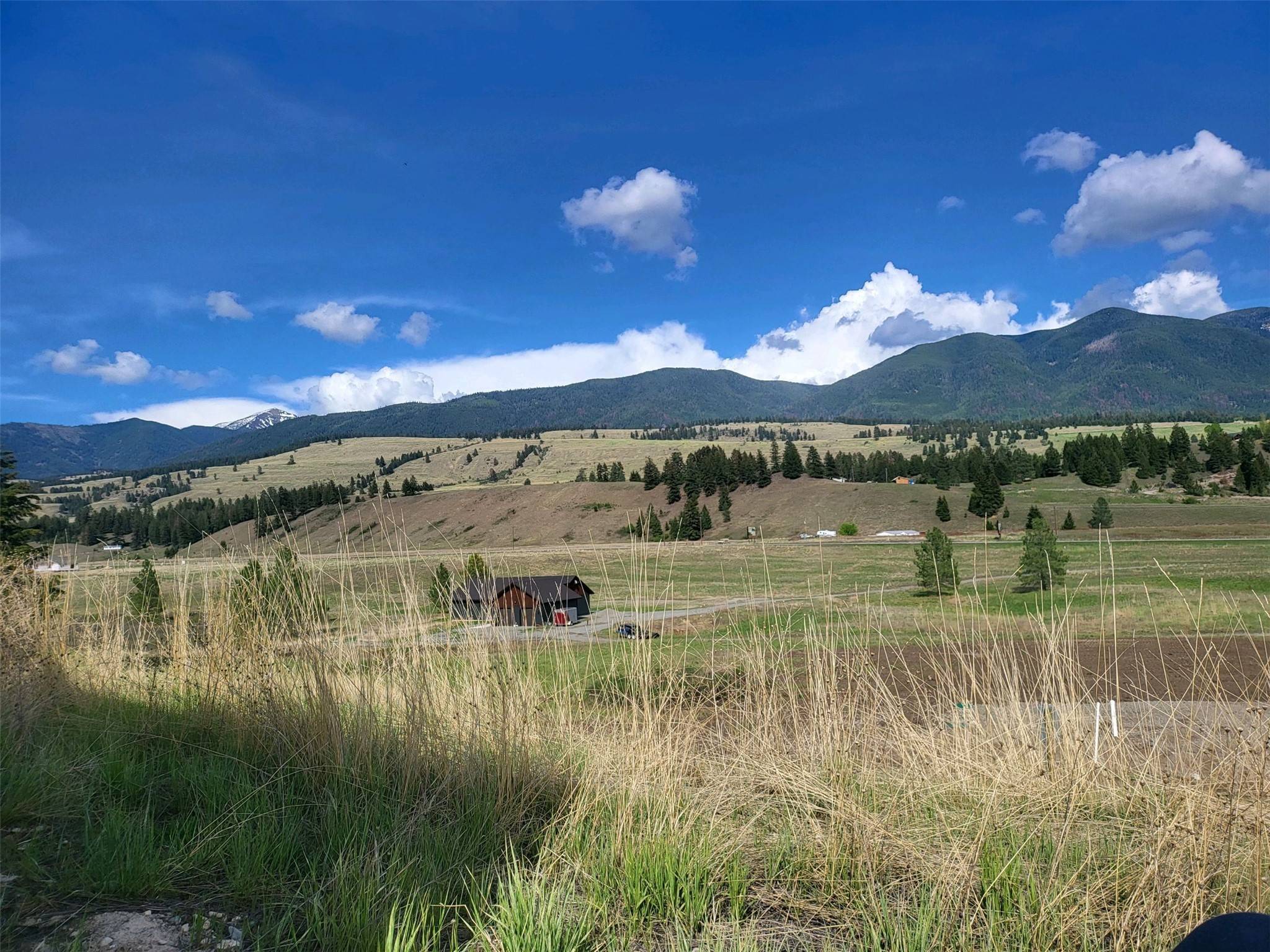 188 Arena View RD, Eureka, MT 59917