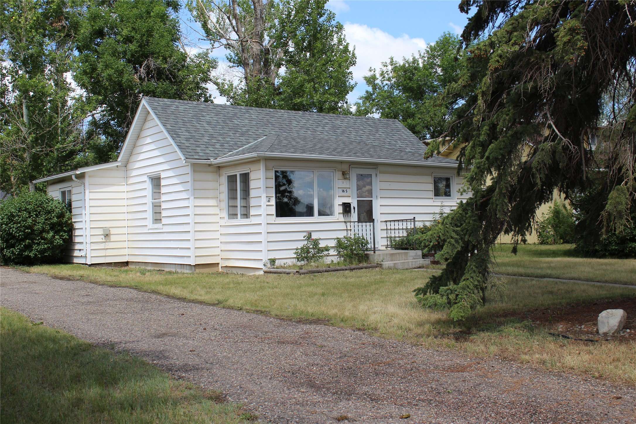 16 S Main ST, Conrad, MT 59425