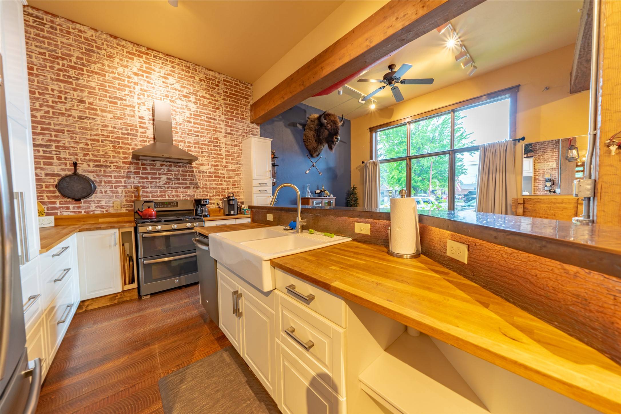 Bigfork, MT 59911,439 Osborn AVE #115