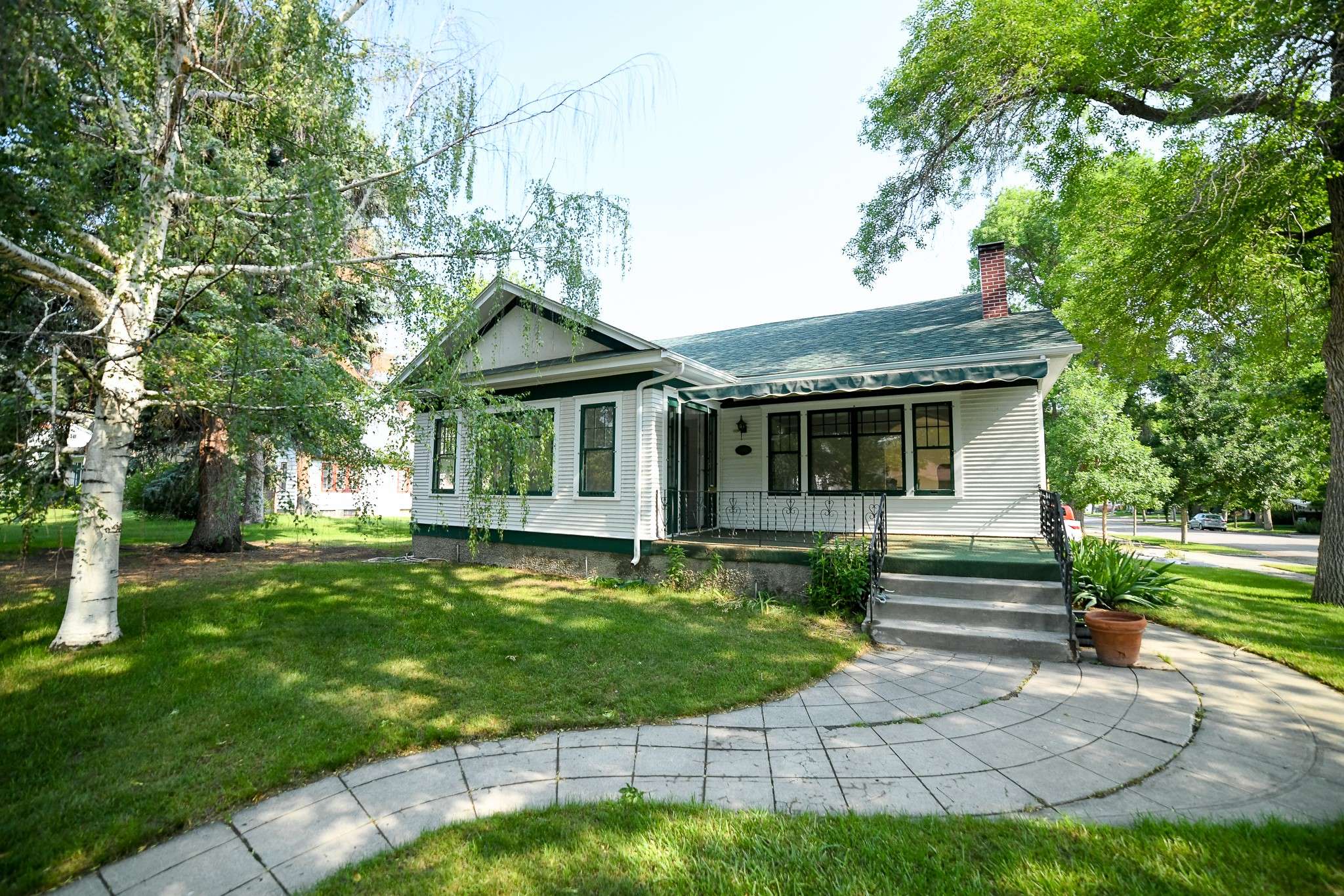Great Falls, MT 59401,3027 3rd AVE N