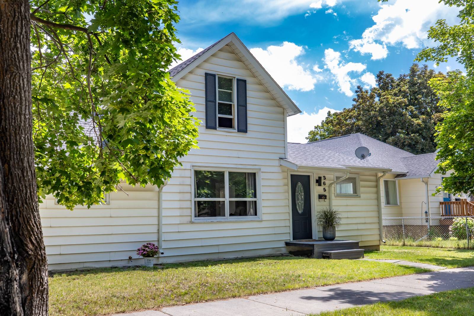 Kalispell, MT 59901,365 5th AVE
