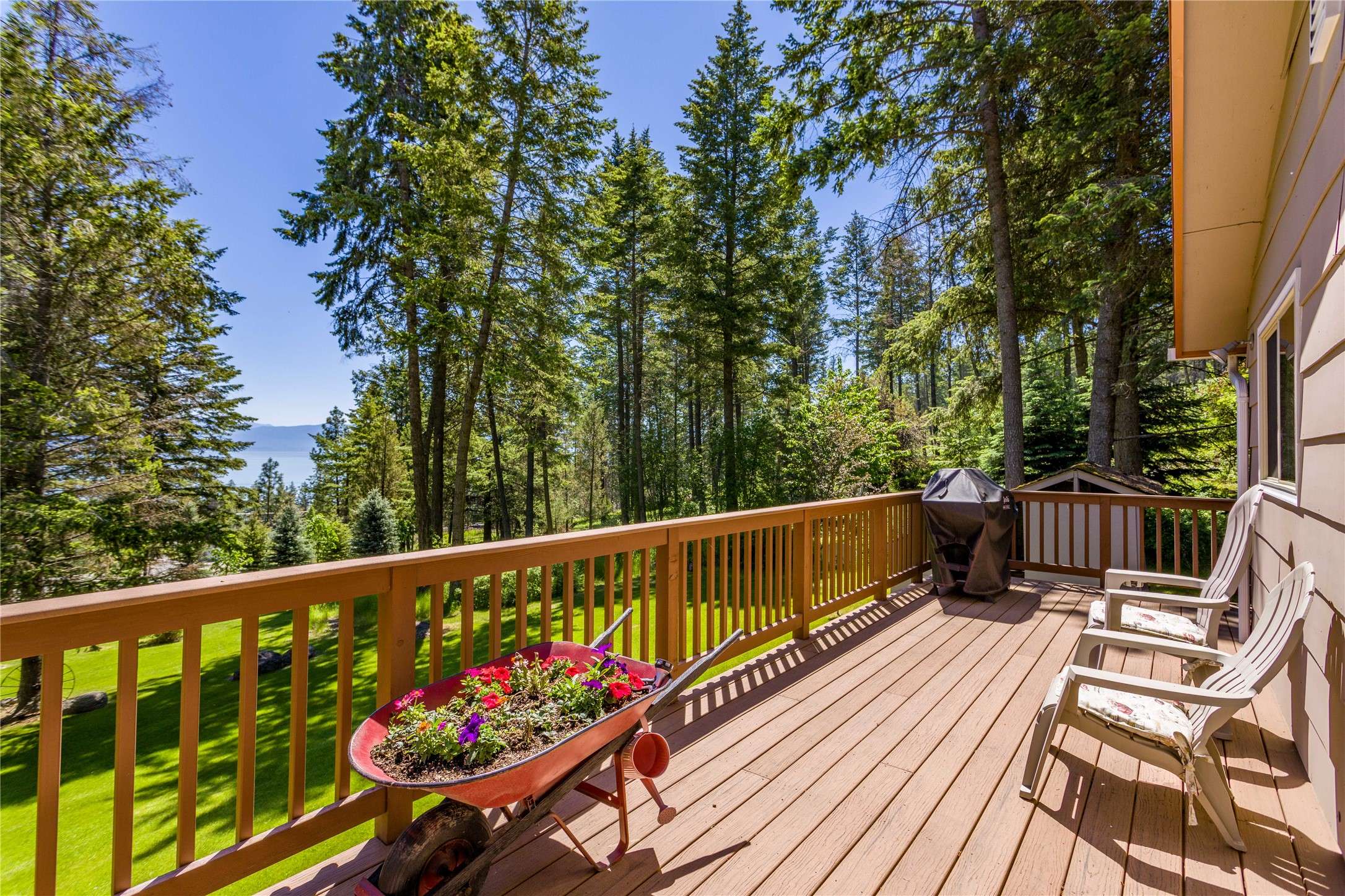 141 Timberlake DR, Lakeside, MT 59922