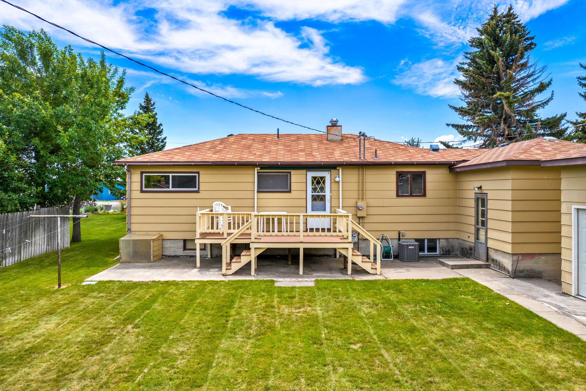 Fairfield, MT 59436,205 3rd AVE SW