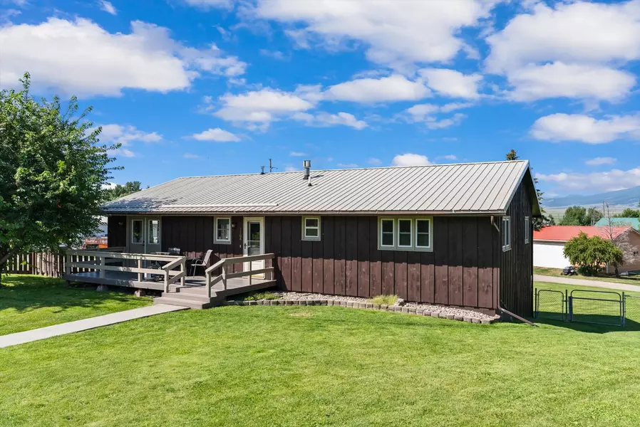 1108 Copper CT, Deer Lodge, MT 59722
